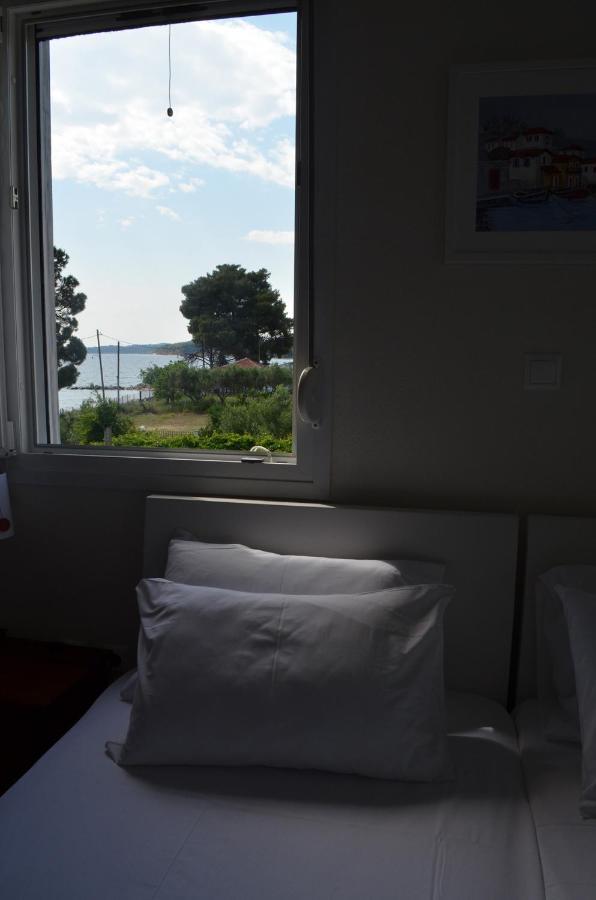 Lemon Beach Front Apartment, Nikiti Exterior photo